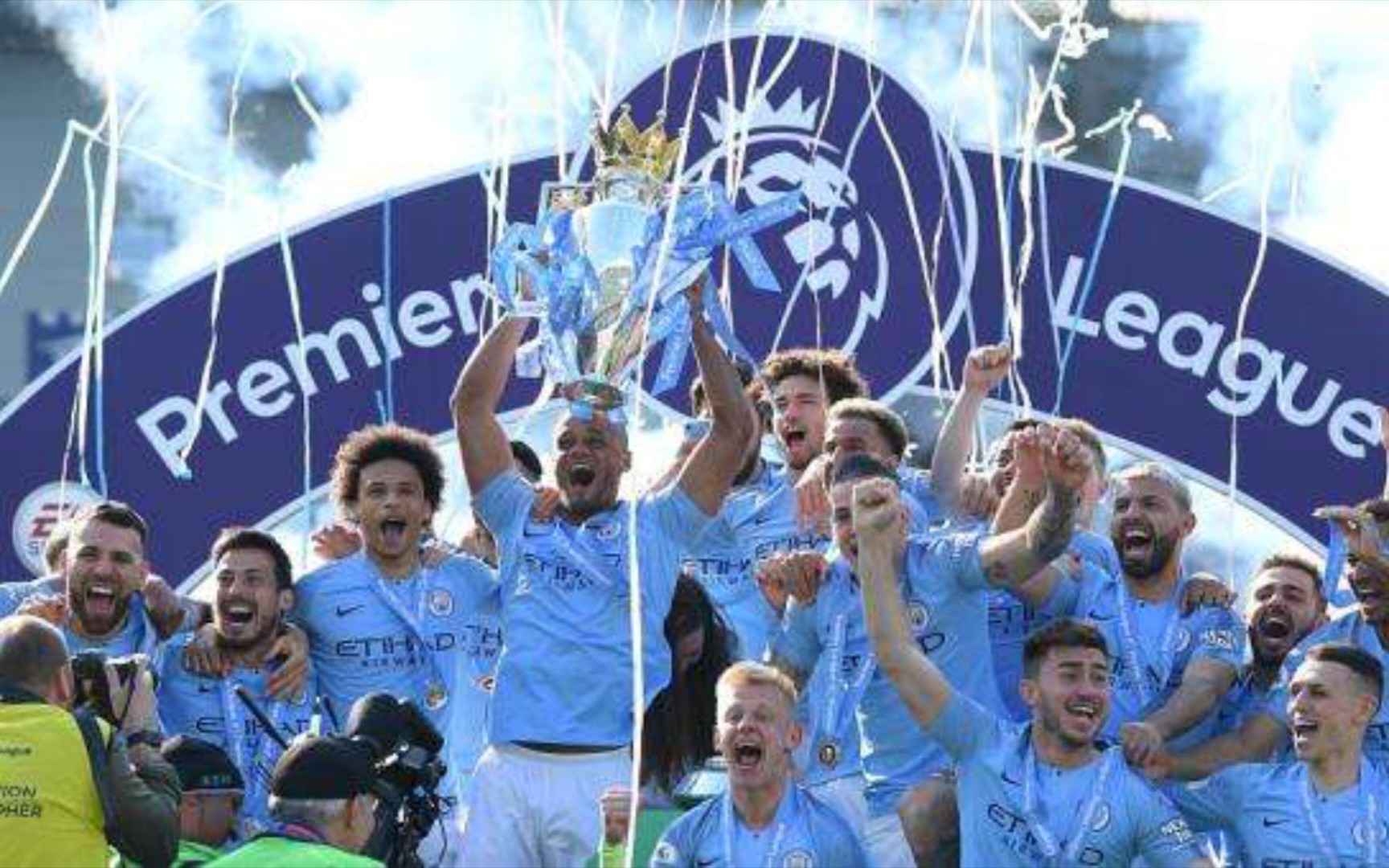 基尽管依旧 基尽管依旧